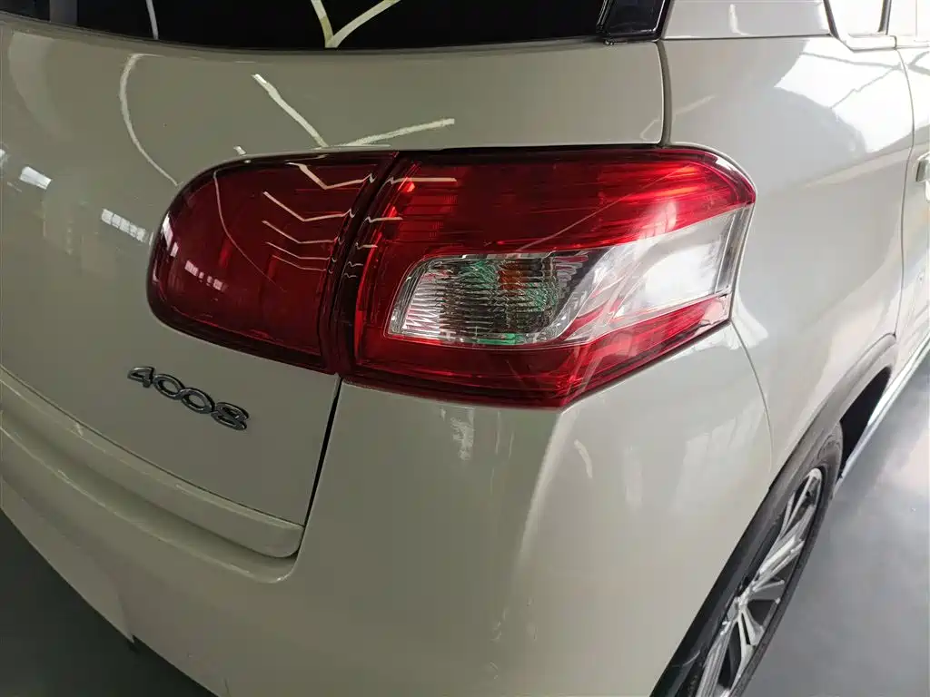 Peugeot 4008 (Import) 2013 2.0L 4WD Fashion фото 24