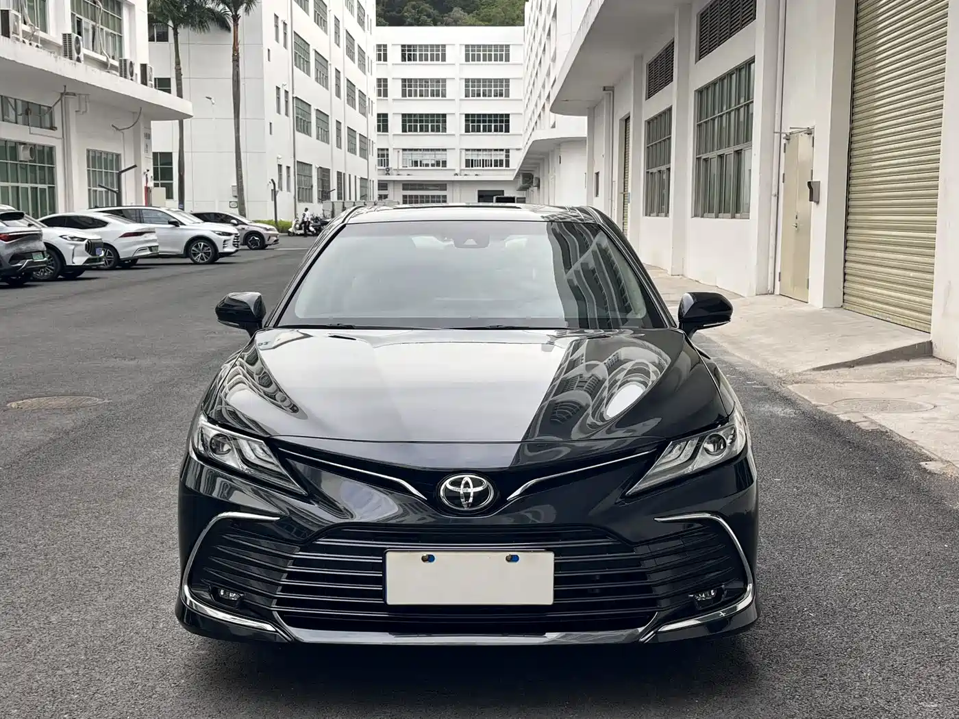 Toyota Camry 2023 2.0G Luxury Edition фото 2