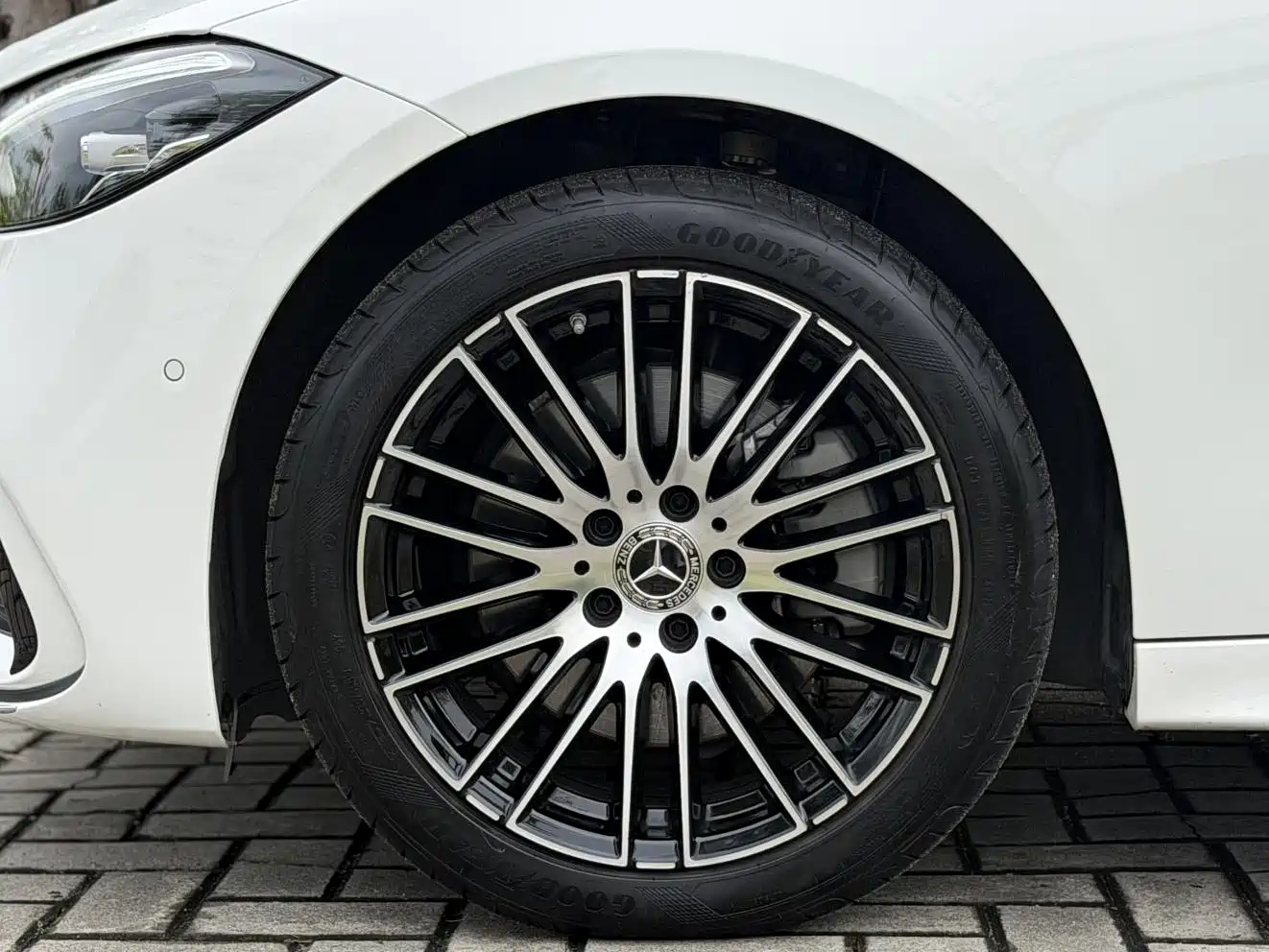 Mercedes-Benz C-Class 2022 Facelift C 200 L Sport фото 24