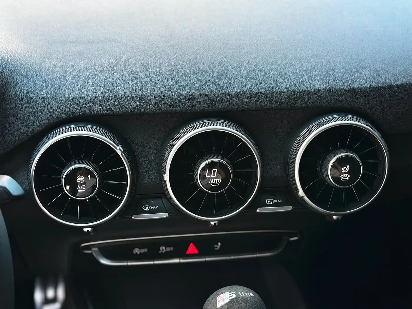 Audi TT 2015 TT Coupe 45 TFSI фото 12