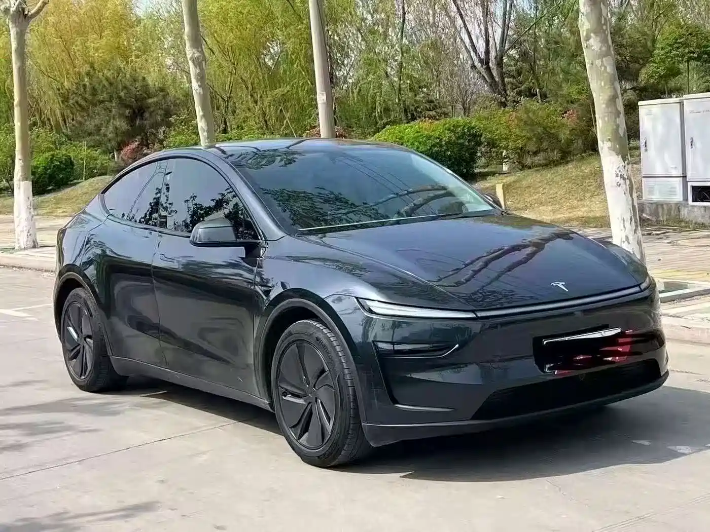 Photo 2 - Tesla Model Y