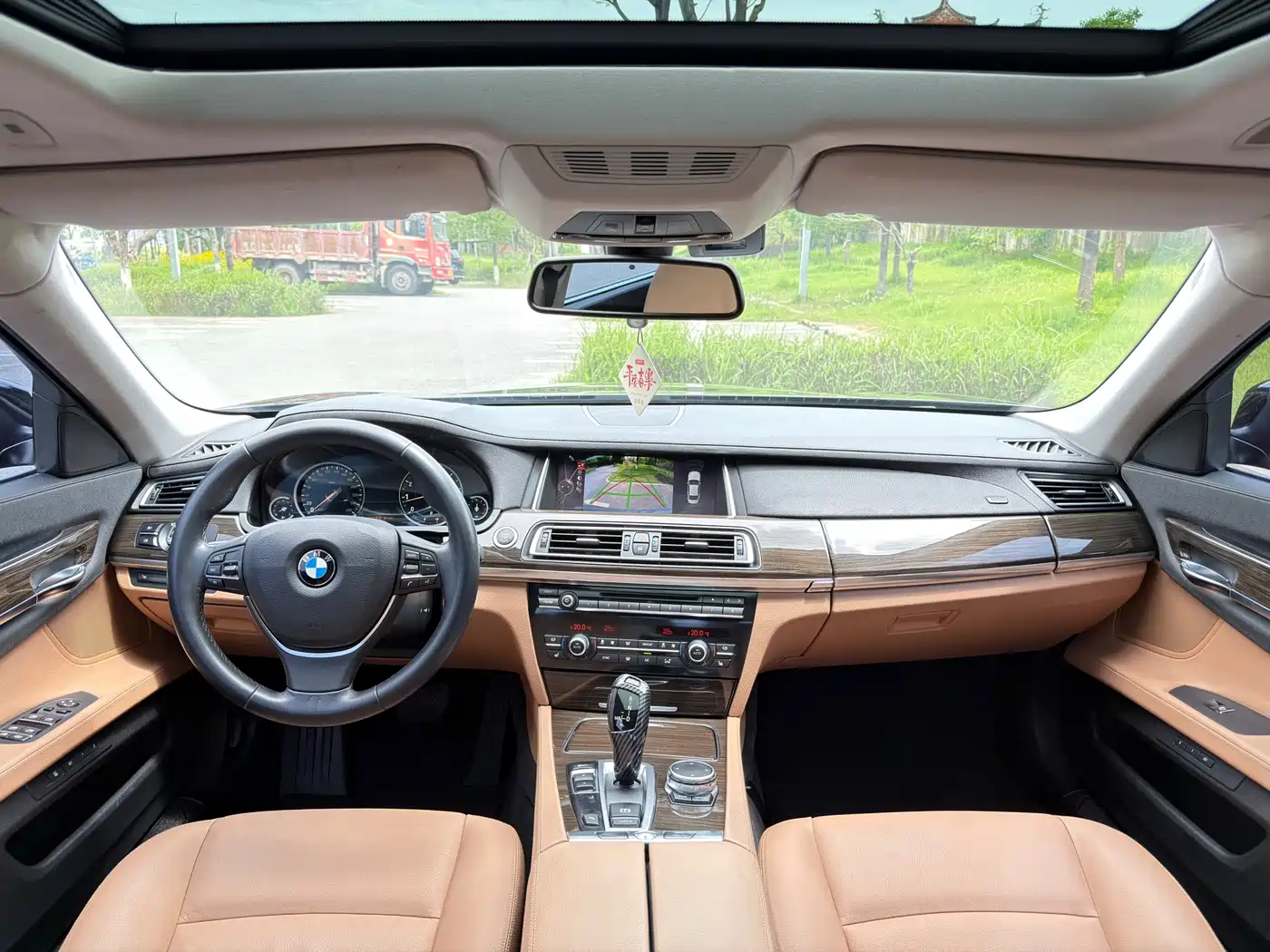BMW 7 Series 2014 730Li Premium фото 8