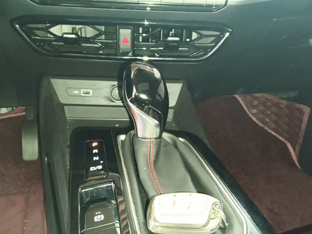 MG MG5 2024 2023 180DVVT CVT Luxury Edition