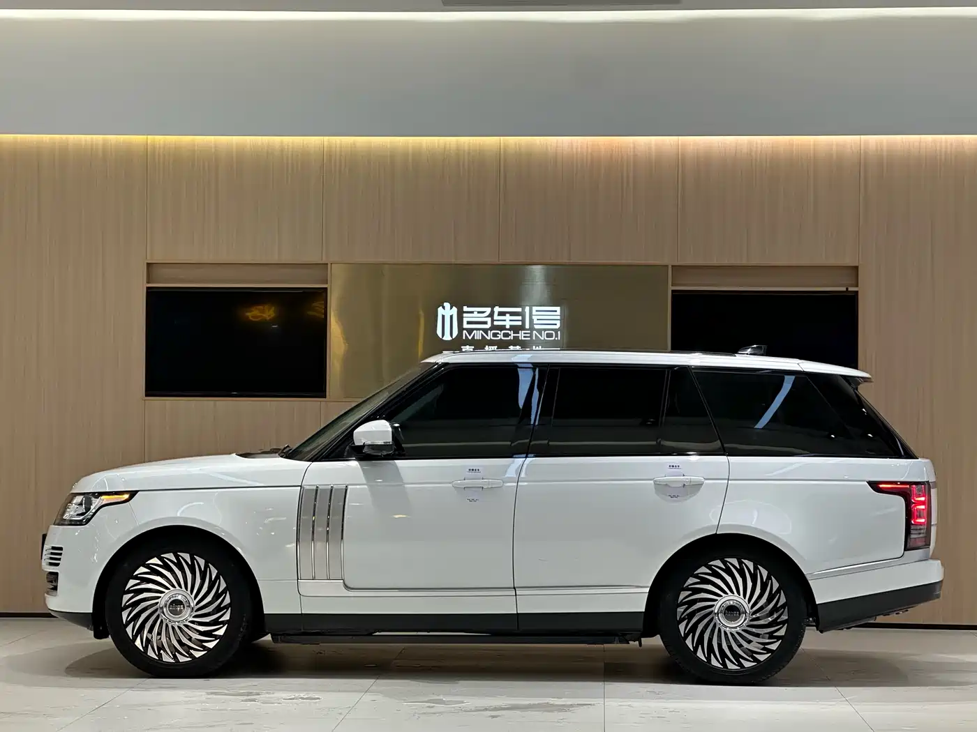 Фото 7 - Land Rover Range Rover