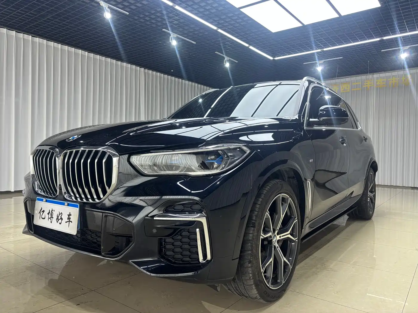 BMW X5 2023 xDrive 40Li M Sport Package фото 2