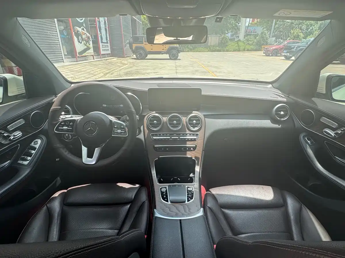 Mercedes-Benz GLC 2020 GLC 300 L 4MATIC Dynamic фото 6