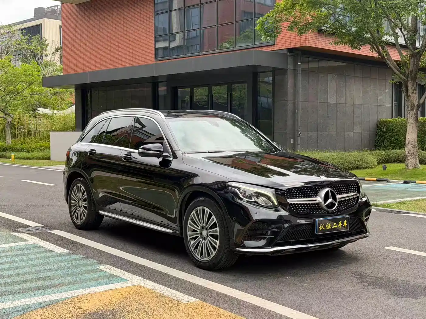 Mercedes-Benz GLC 2017 GLC 260 4MATIC Dynamic фото 3