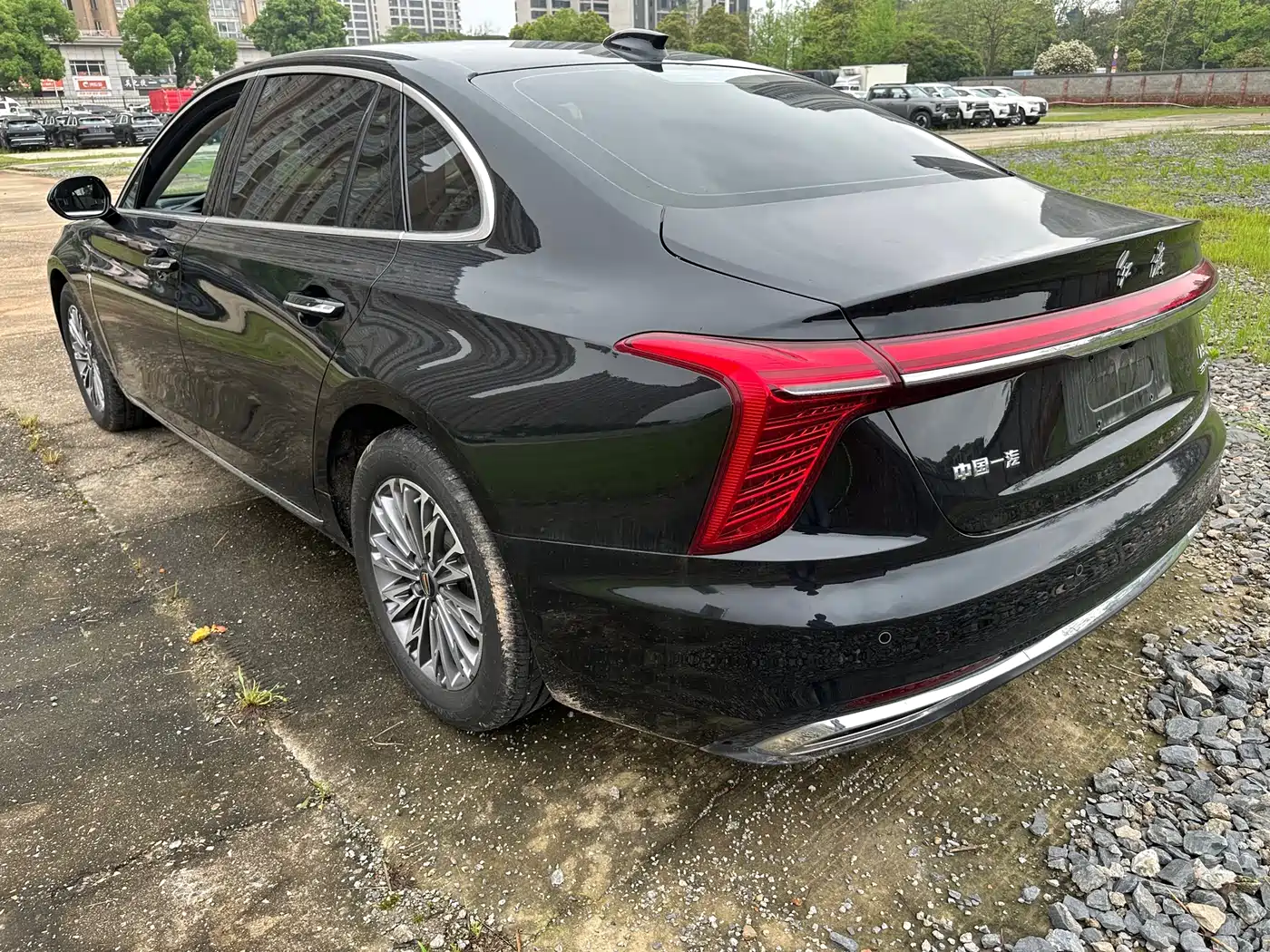 Hongqi H5 2023 1.5T DCT Smart Connect Joy Edition фото 7