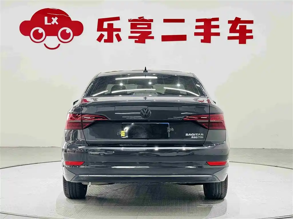 Volkswagen Sagitar 2021 280TSI DSG 30th Anniversary Edition фото 4