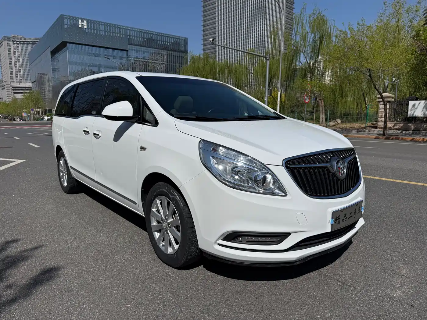 Buick GL8 2018 28T Luxury Model China VI фото 3