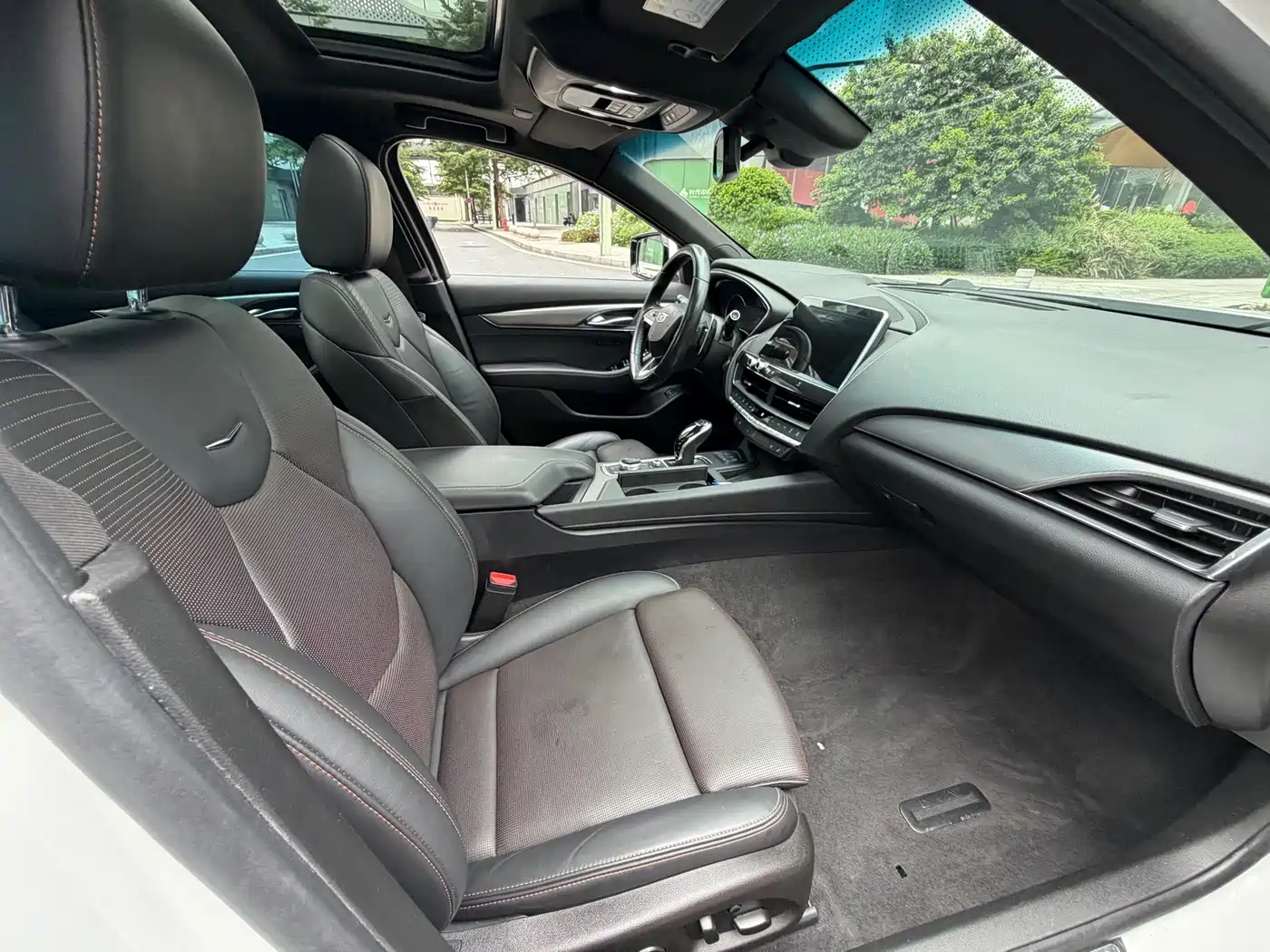 Фото 14 - Cadillac CT5