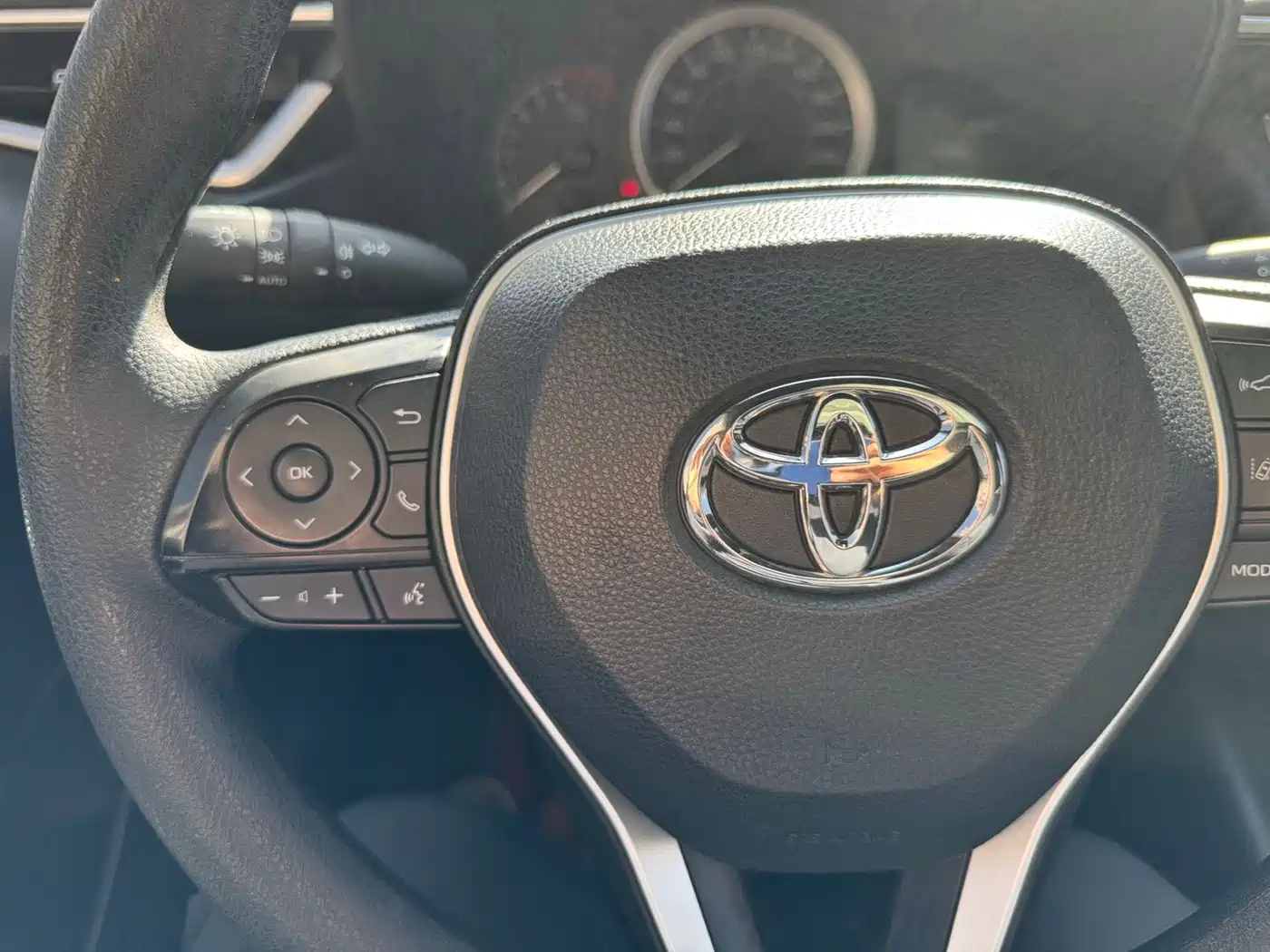 Toyota Levin 2022 185T CVT Luxury Edition фото 17