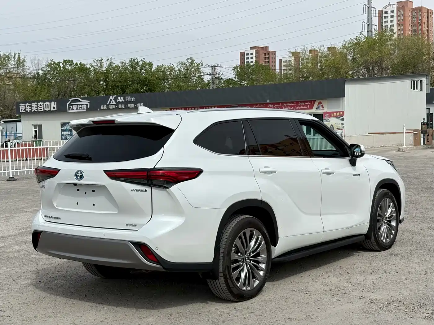 Toyota Highlander 2023 2.5L Smart Hybrid Dual Engine AWD Premium 7-Seater фото 7