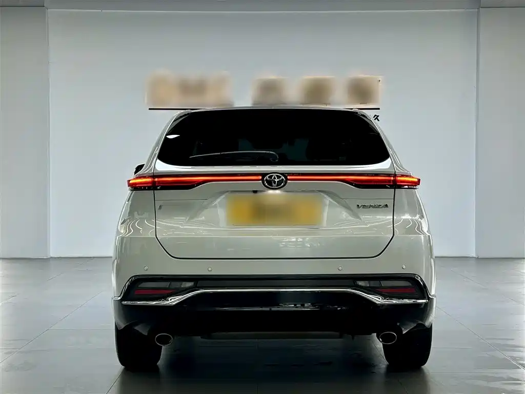 Toyota Venza 2022 2.0L CVT 2WD Premium фото 5