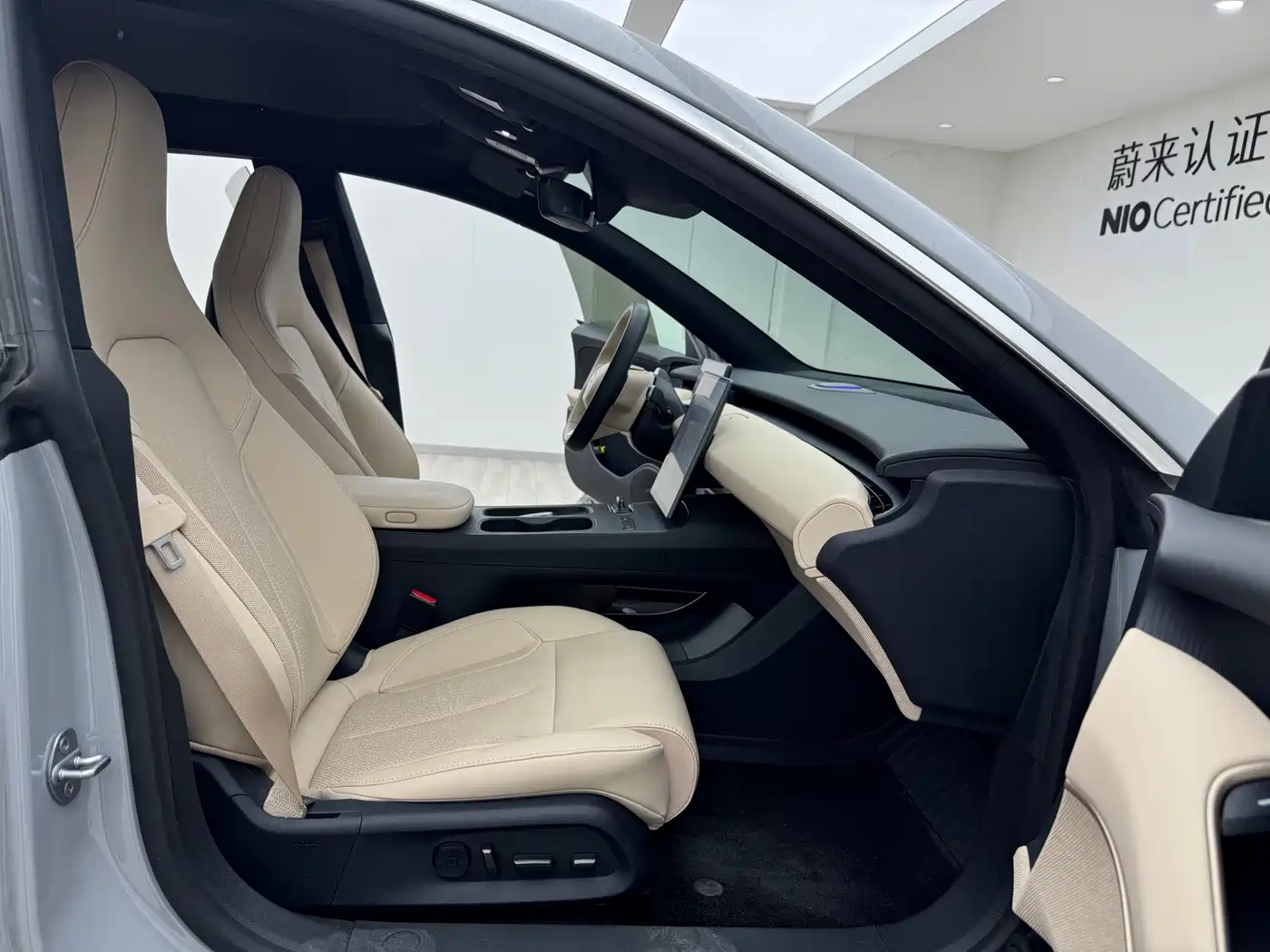 NIO NIO ET5T