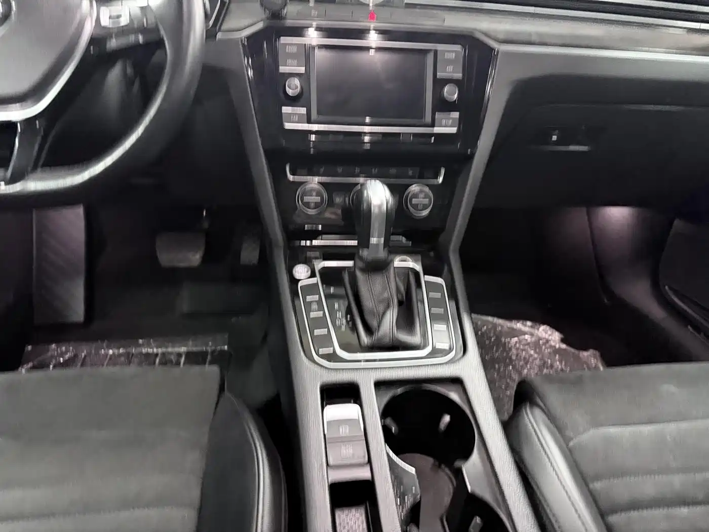 Volkswagen Magotan 2018 330TSI DSG Luxury фото 13