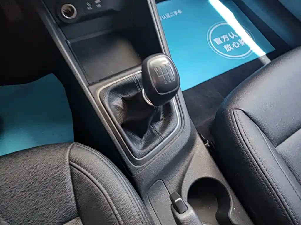 Hyundai Verna 2016 1.4L Manual Cool Edition GLS фото 14