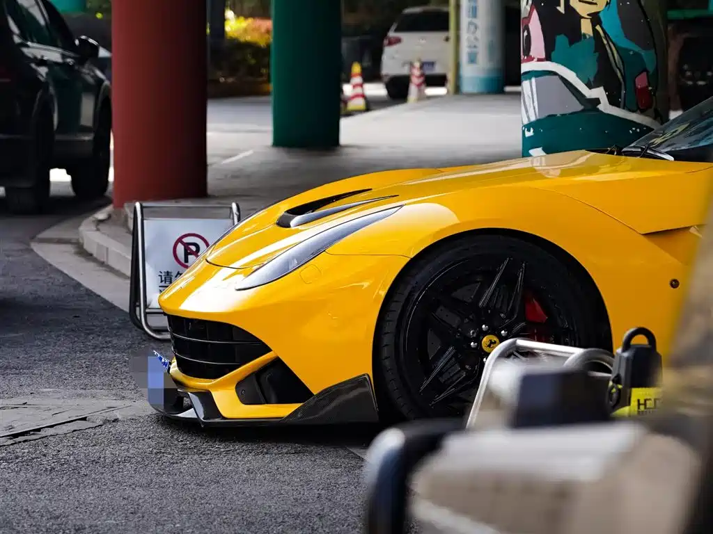 Ferrari F12berlinetta 2013 2013 6.3L Standard