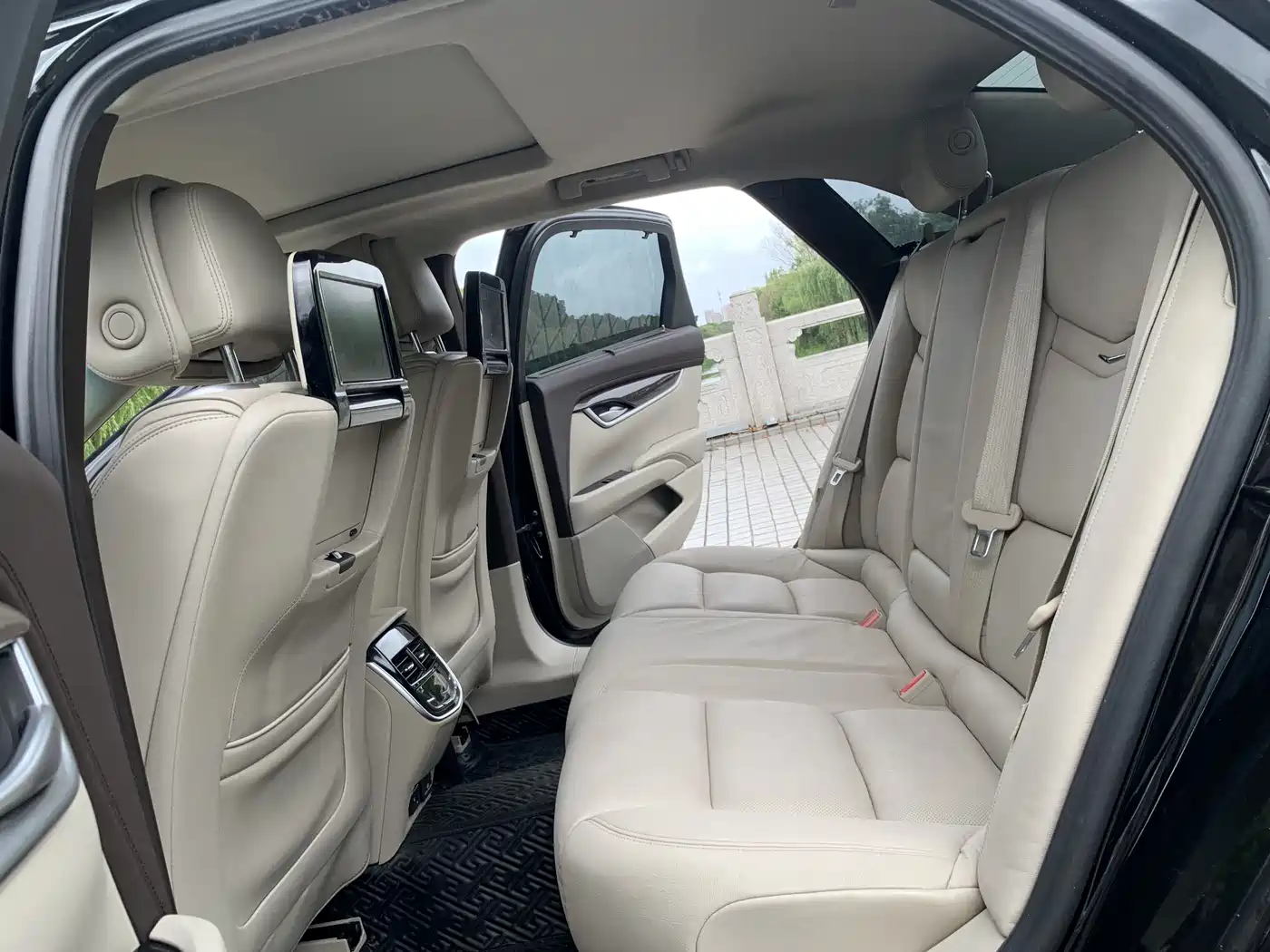 Cadillac XTS 2014 2014 28T Platinum Edition