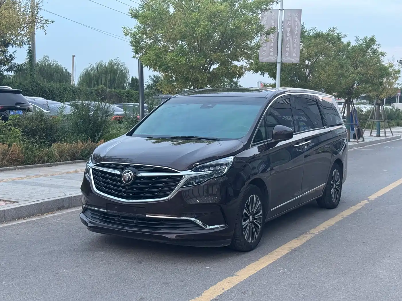 Buick GL8 2021 ES Landlord 653T Luxury фото 2
