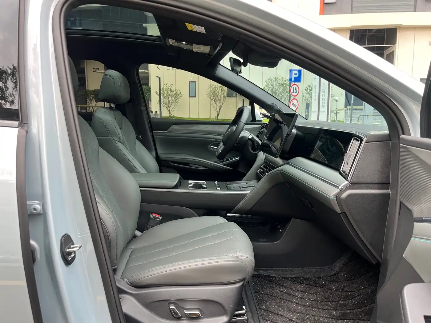 BYD Song L DM-i 2026 DM-i Smart Edition 130KM Superior фото 12