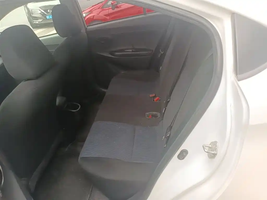 Toyota YARiS L Zhi Xiang 2017 1.5E CVT Charming Edition фото 17
