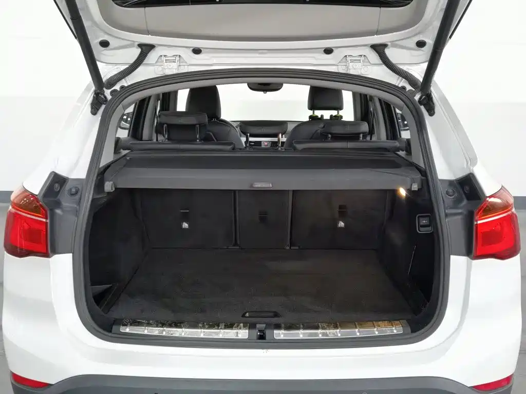 Фото 16 - BMW X1