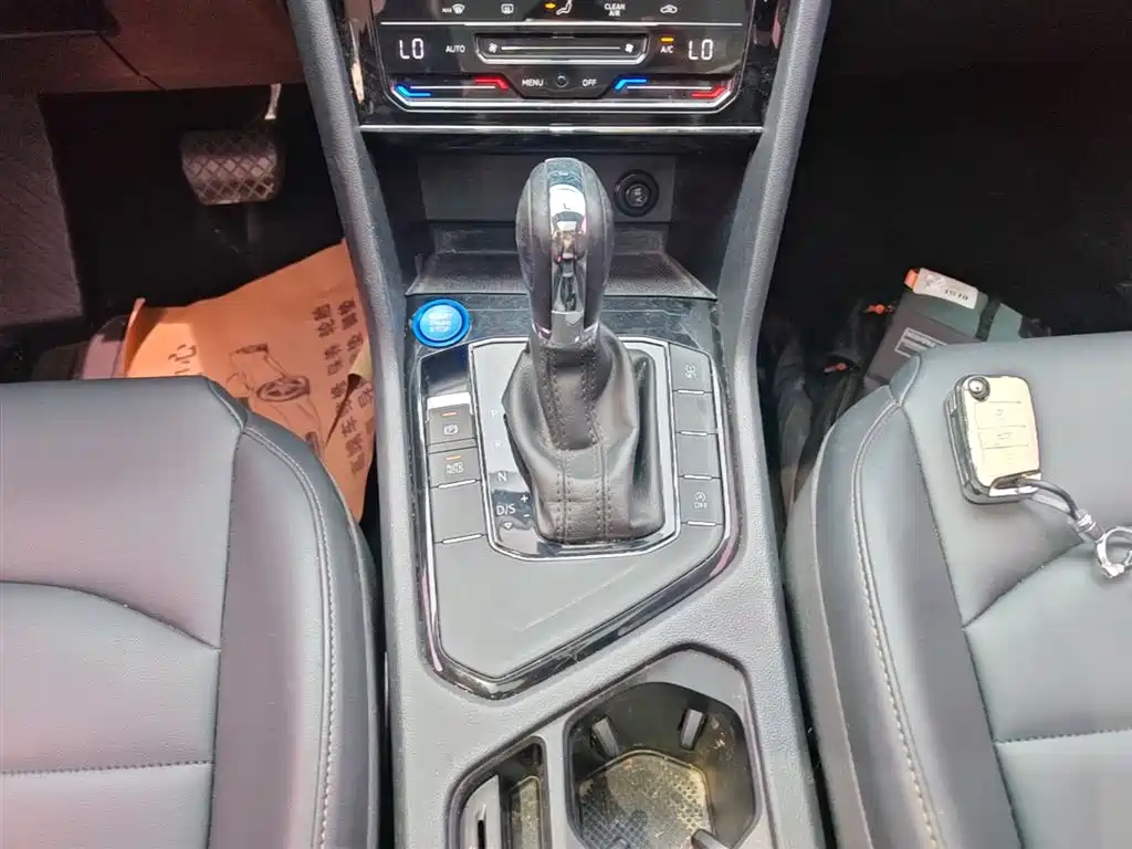 VOLKSWAGEN TUYUE