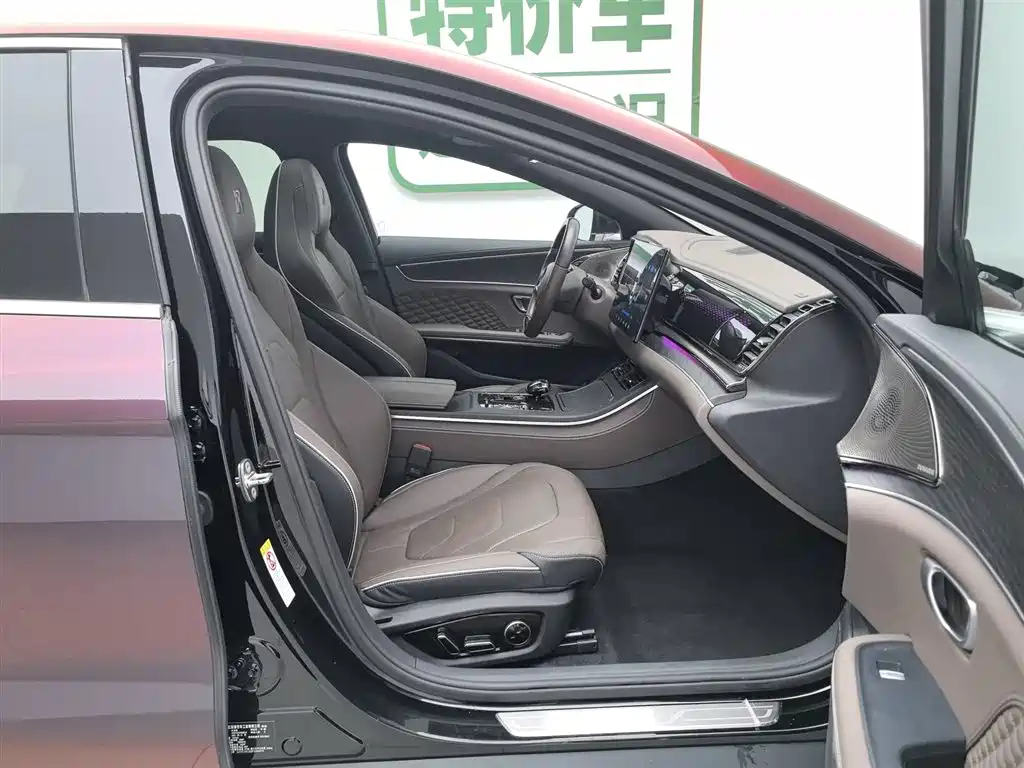 BYD Han 2022 DM-i 121KM Prestige фото 23