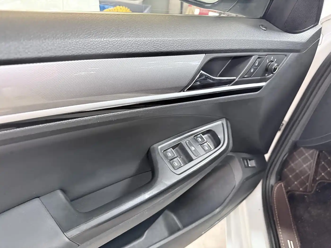 Volkswagen Bora 2018 1.5L Automatic Comfort фото 8