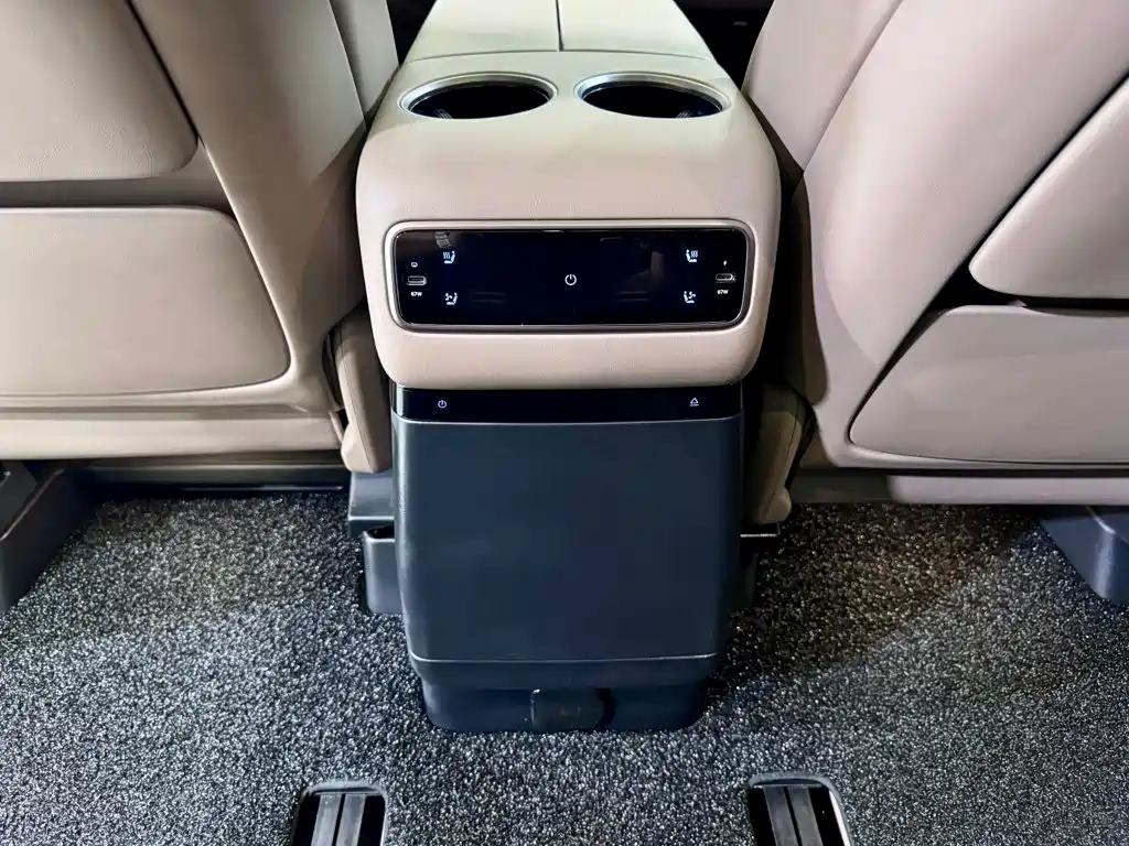 Li Auto MEGA 2025 2025 Model Home Family Special Edition