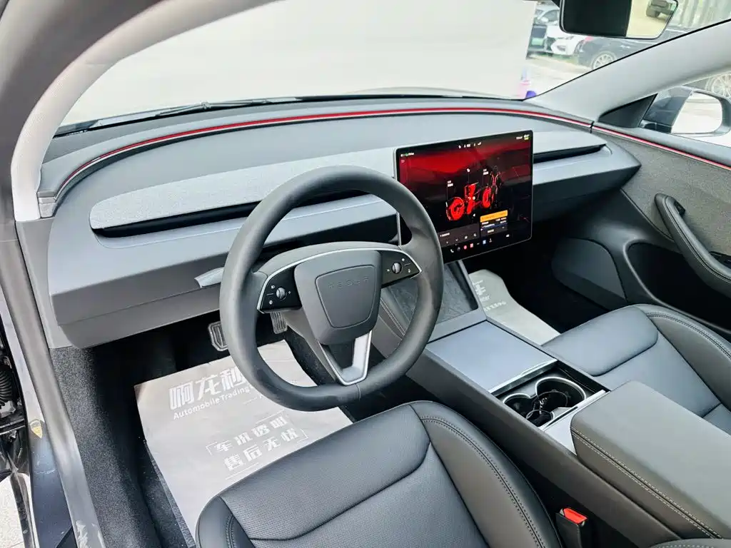 Tesla Model 3 2026 2025 Model Year Facelift Rear-Wheel Drive