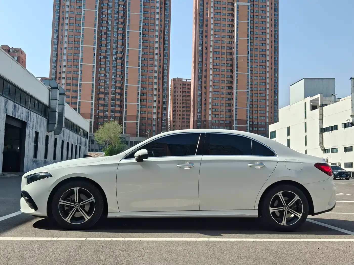 Mercedes-Benz A-Class 2023 A 200 L Fashion фото 3