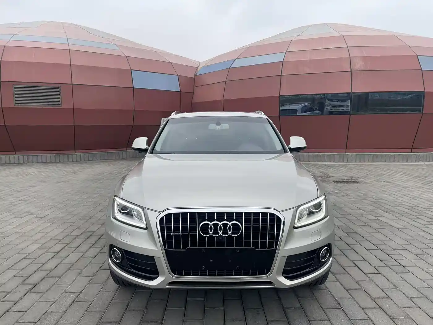 Audi Q5 2016 40 TFSI Comfort Model фото 2