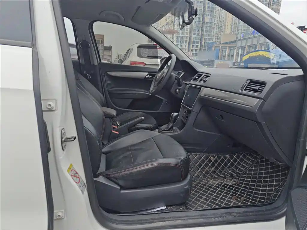 Volkswagen Lavida 2013 Facelift Classic 1.6L Automatic Trend фото 21