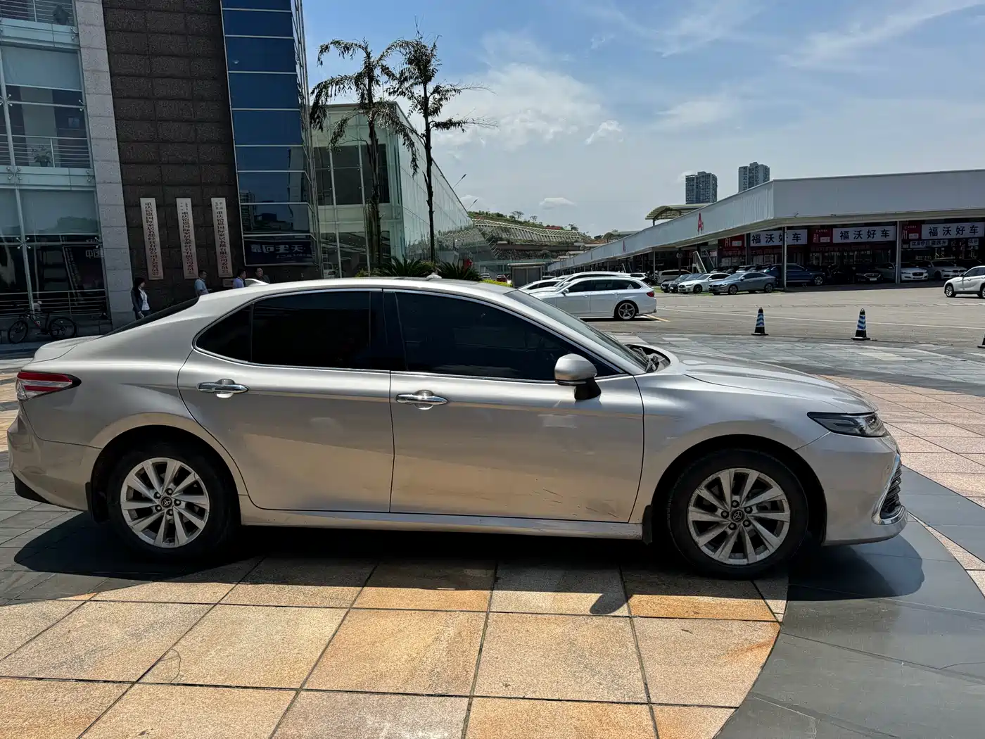 Toyota Camry 2021 2.0G Luxury Edition фото 8