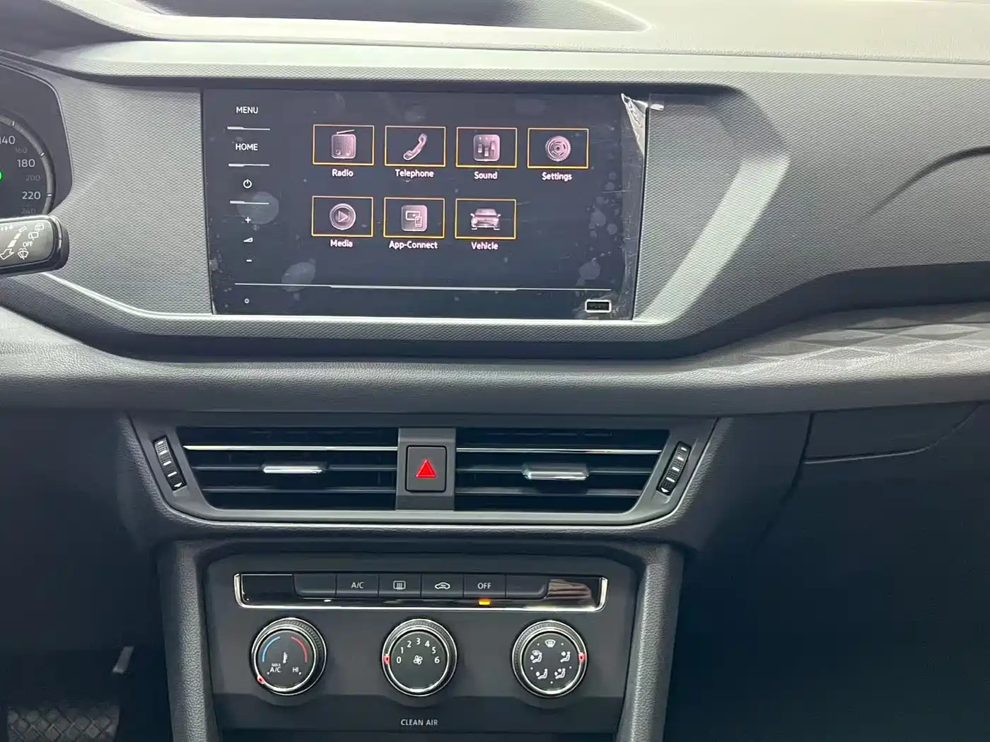Volkswagen Tharu 2021 Model 280TSI 2WD Trend Edition фото 10