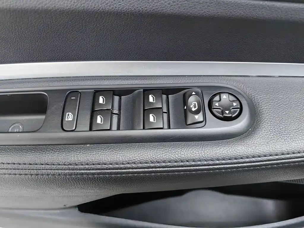 Peugeot 3008 2018 2018 2.0L Auto Classic Edition