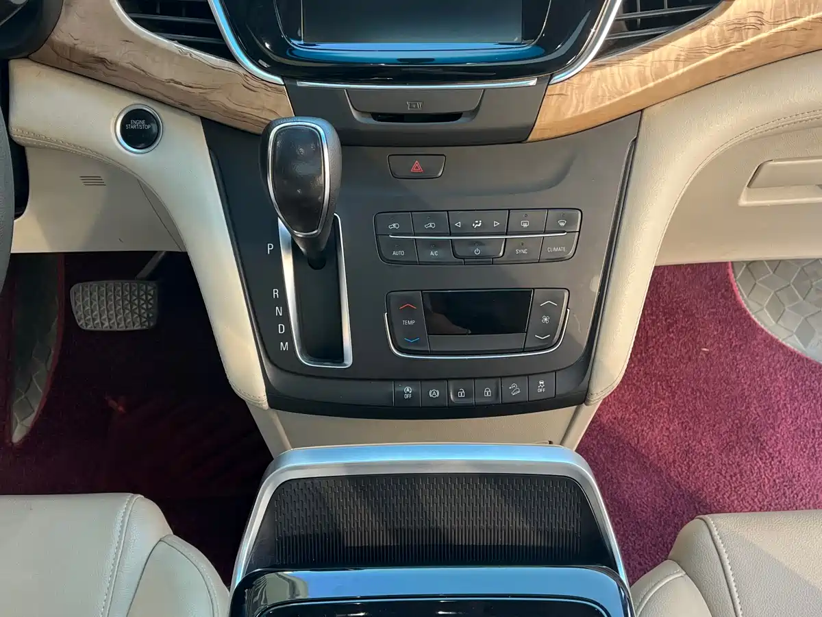 Buick GL8 2018 ES 28T Comfort Type China VI фото 9