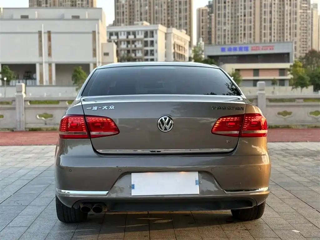 Volkswagen Magotan 2013 1.8TSI Premium фото 8