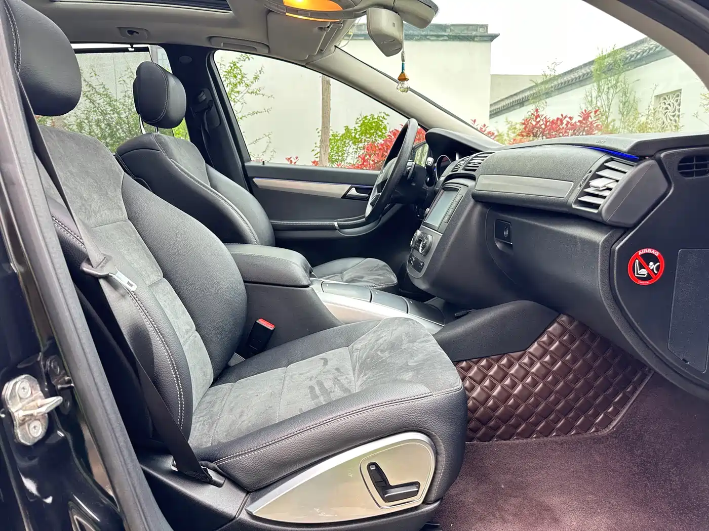 Mercedes-Benz R-Class 2017 R 320 4MATIC Business Collector's Edition фото 11