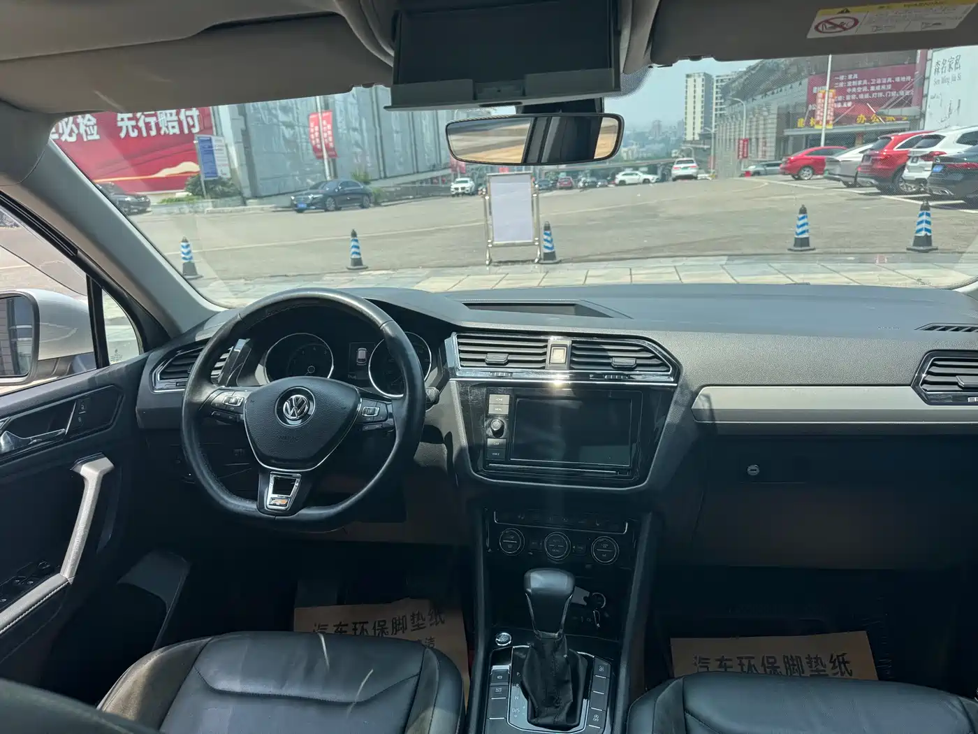 Volkswagen Tiguan L 2018 Facelift 330TSI Automatic 2WD Luxury Edition фото 8