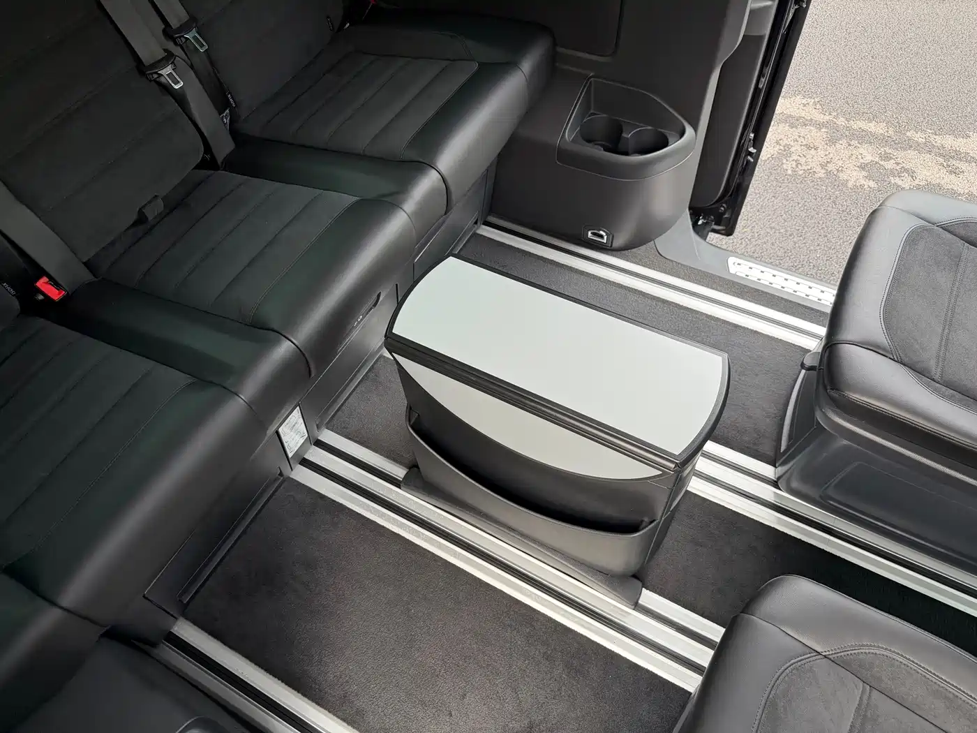 Volkswagen Multivan 2019 2018 2.0TSI 4WD Explorer Edition 7-Seater