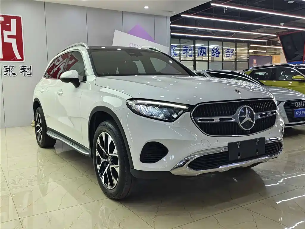 Mercedes-Benz GLC 2023 GLC 260 L 4MATIC Dynamic 7-Seater фото 3