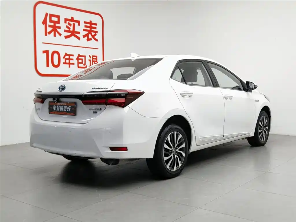 Toyota Corolla 2017 Facelift Hybrid 1.8L E-CVT Elite Edition фото 2