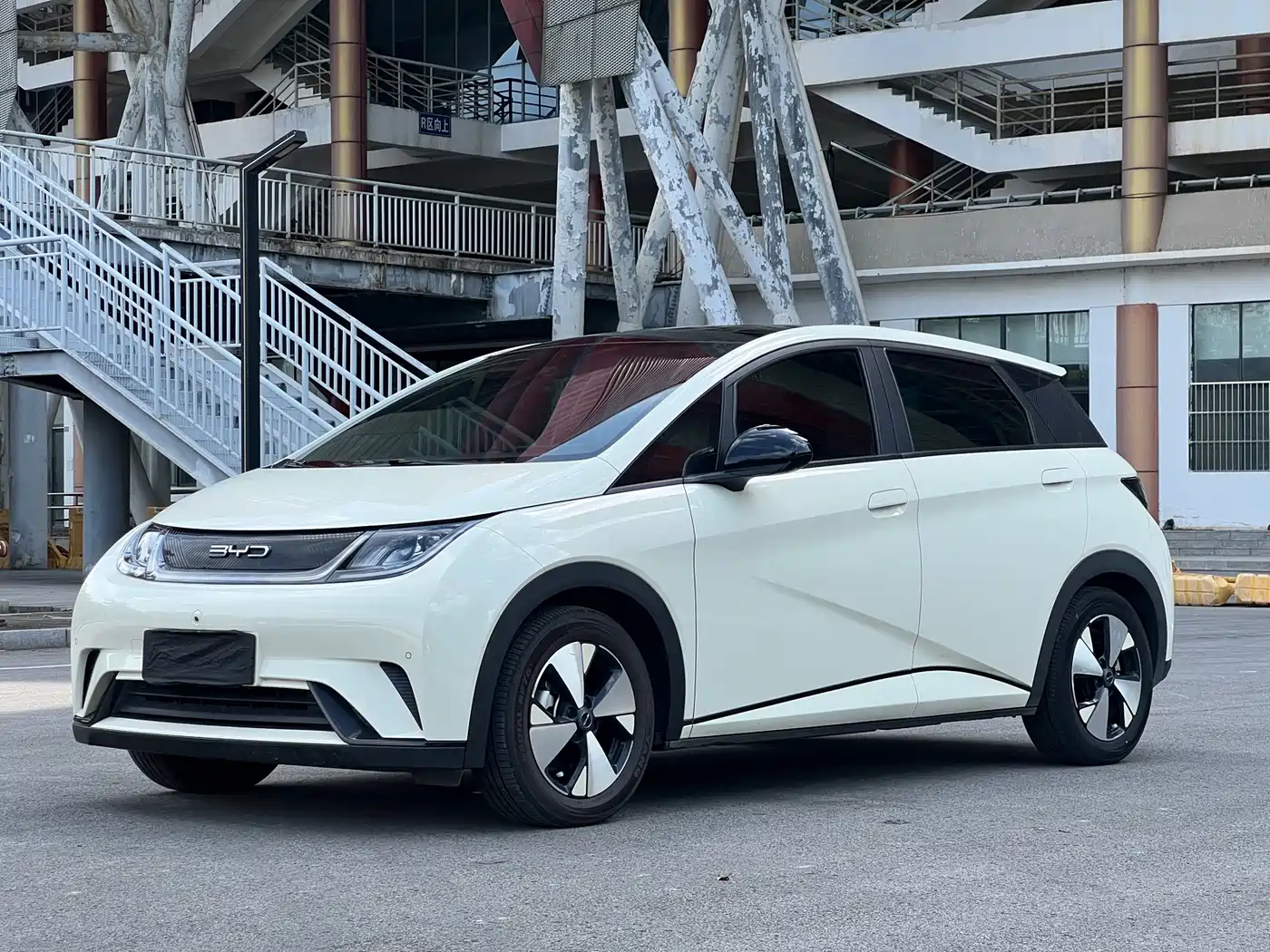 BYD Dolphin 2023 420km Fashion Edition