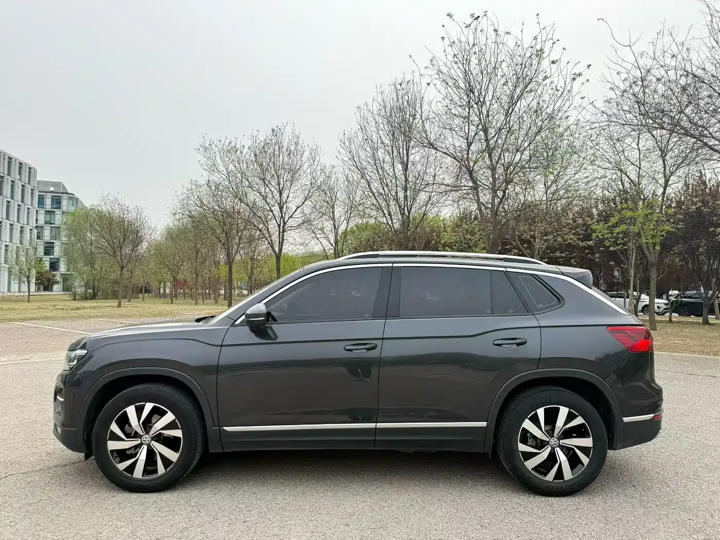 Volkswagen Tayron 2019 330TSI 2WD Luxury China VI фото 3