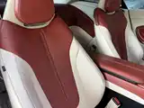Фото 8 - Aston Martin DB11