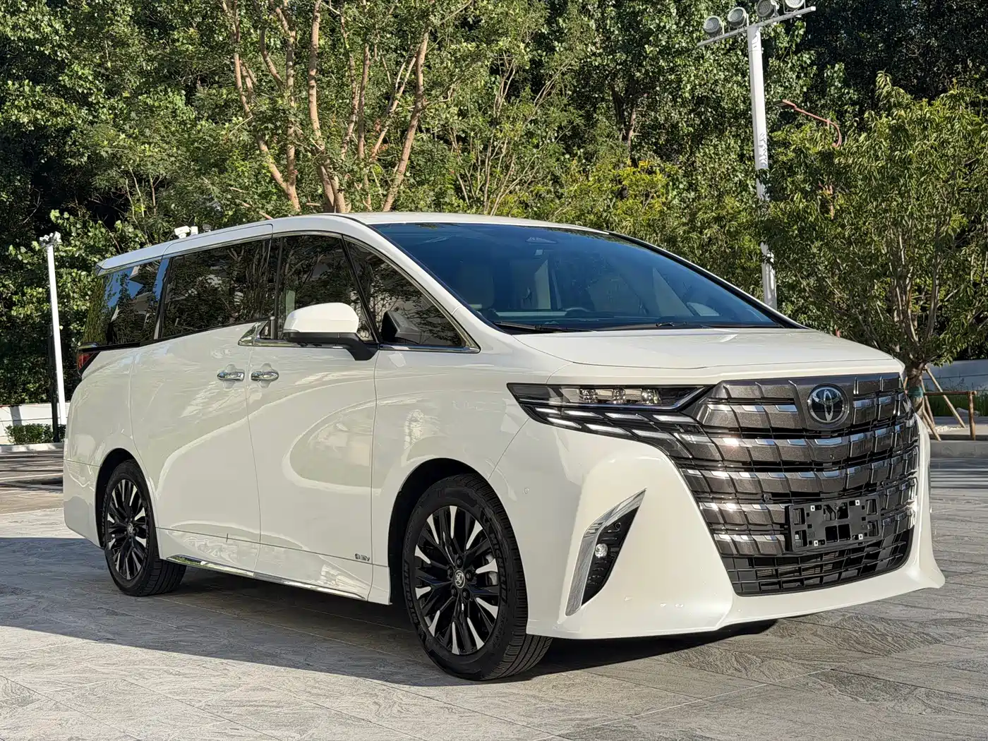 2026 Toyota Alphard