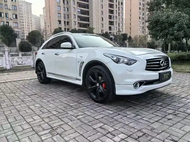 Infiniti Infiniti QX70 2013 3.7L Standard Edition